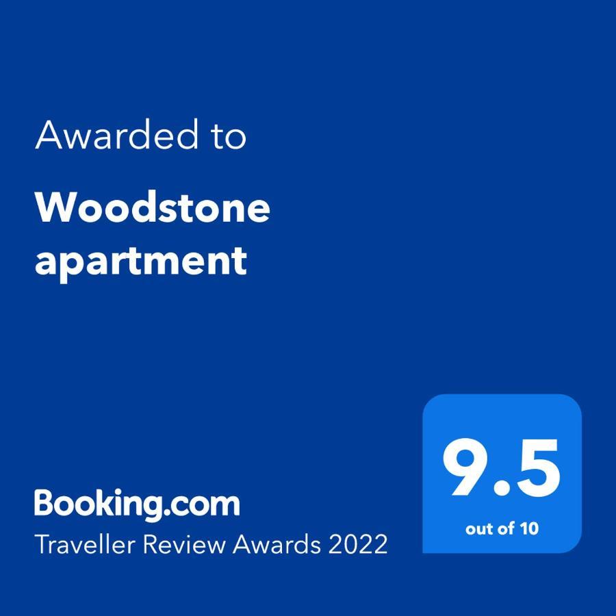 Woodstone Apartment Ploiesti Luaran gambar