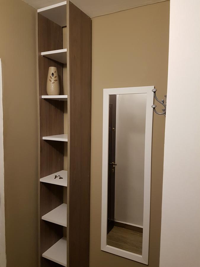 Woodstone Apartment Ploiesti Luaran gambar